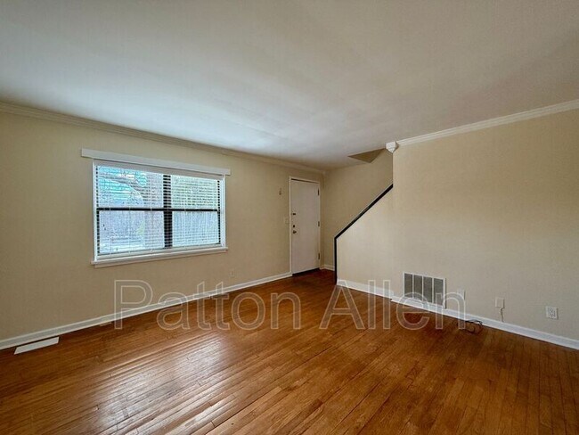 Foto del edificio - 615 Biltmore Ave