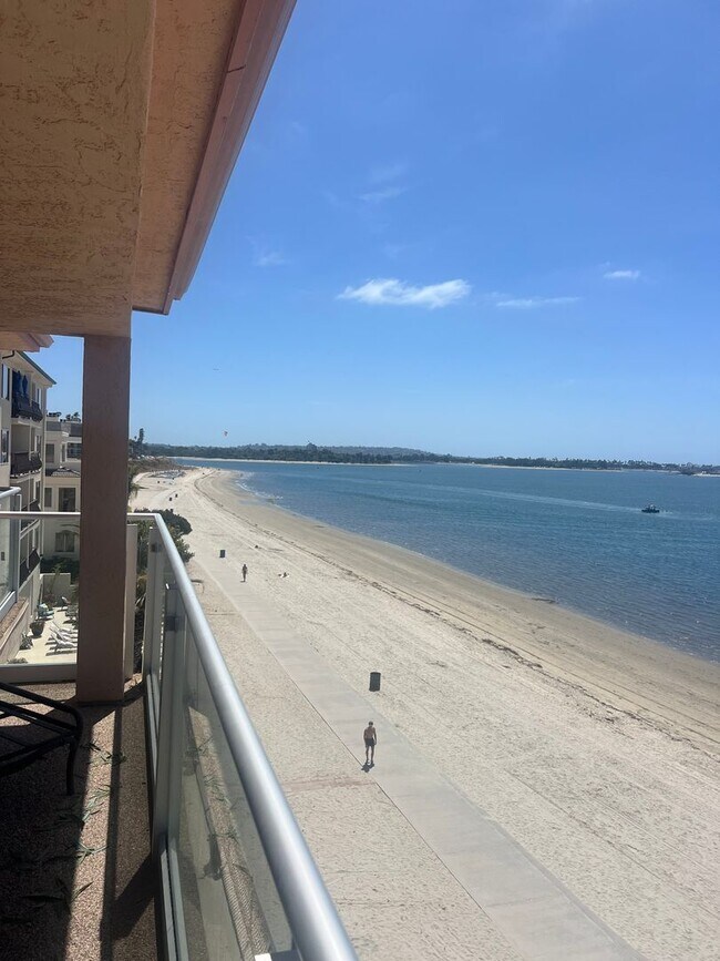 Foto del edificio - 3802 Riviera Dr