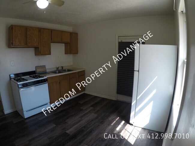 Building Photo - 287 14th St. - Economy Boro