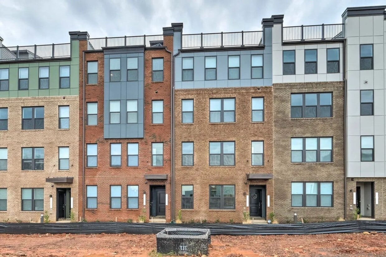 Luxury 3BR/2.5BA Condo w/ Balcony and Rooftop Terrace & Garage – Walk to One Loudoun - Luxury 3BR/2.5BA Condo w/ Balcony and Rooftop Terrace & Garage – Walk to One Loudoun