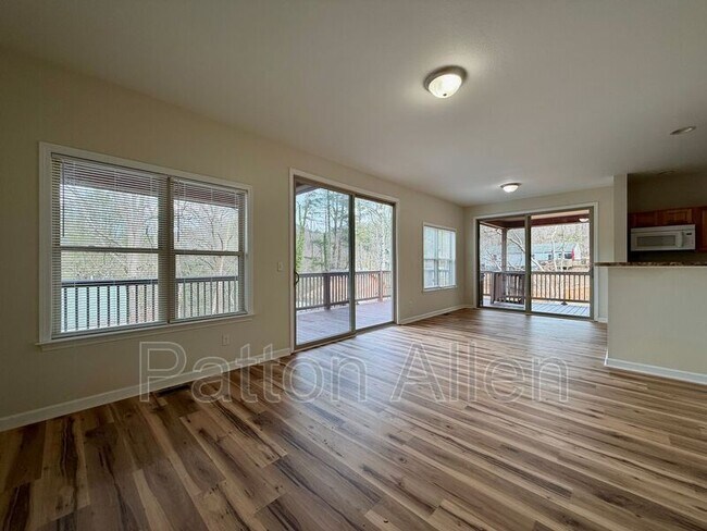 Building Photo - 22 Bassett Rd