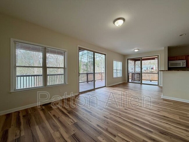 Foto del edificio - 22 Bassett Rd