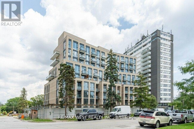 Building Photo - 293 The Kingsway