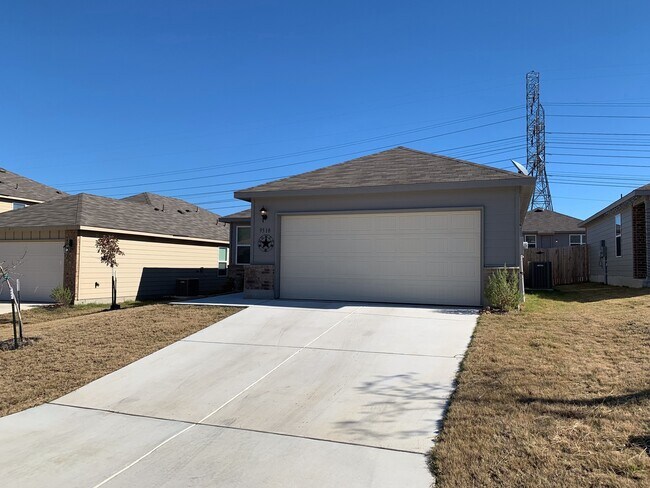 Building Photo - CUTE ONE STORY HOME FEATURING 3 BEDROOMS /...