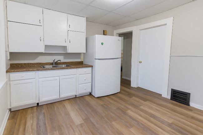 Photo - 3862 E 57th St Apartment