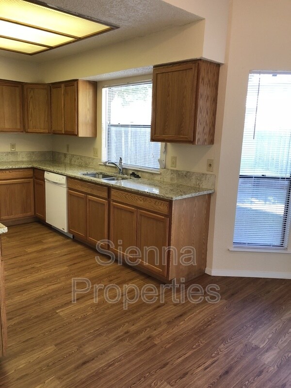 Building Photo - 8300 Bradford Edward Cove