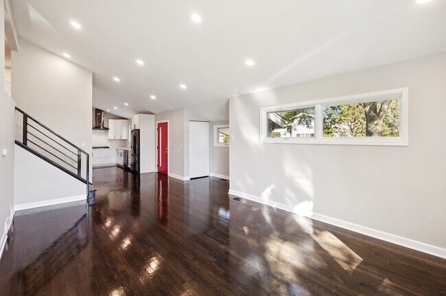 Foto del edificio - 1321 Heatherfield Ln