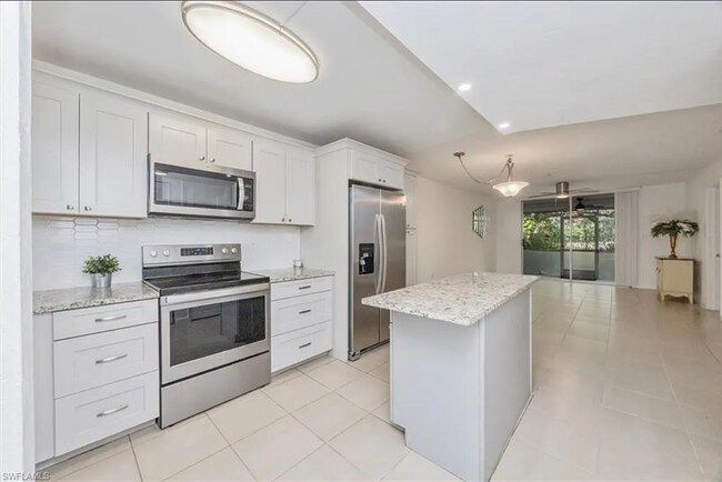 Foto del edificio - 499 Forest Lakes Blvd