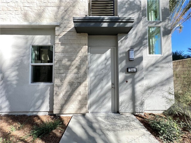 Primary Photo - 1646 S Urbana St