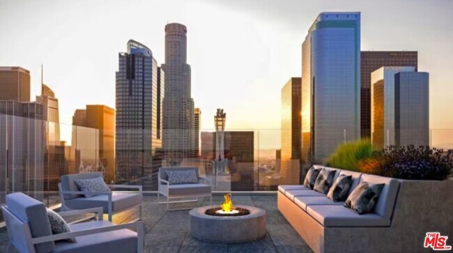 Foto del edificio - 400 S Broadway