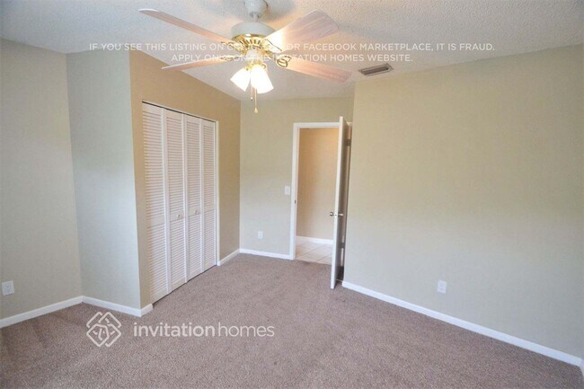 Foto del edificio - 1624 Carter Oaks Dr