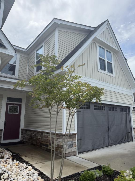 Building Photo - 331 Golan Cir