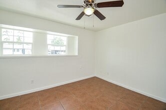 Building Photo - 14934 Arundel St