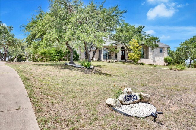 Building Photo - 13700 Madrone Mountain Way