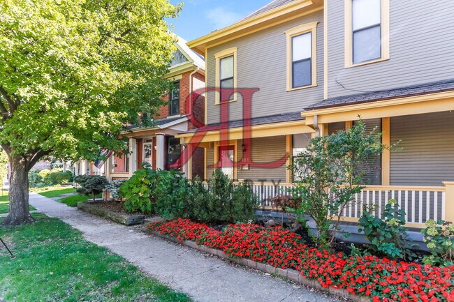 Foto del edificio - 181 E 1st Ave