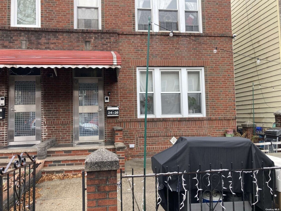 Primary Photo - 24-26-26 26th St