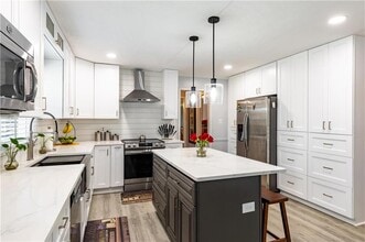 Building Photo - 2599 Hickory Cove SW