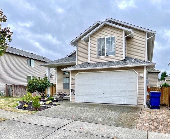 Building Photo - Great Home For Rent