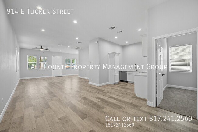 Foto del edificio - 914 E Tucker St