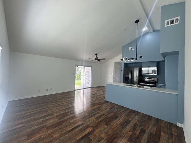 Living/Kitchen - 4257 Caldwell Ave