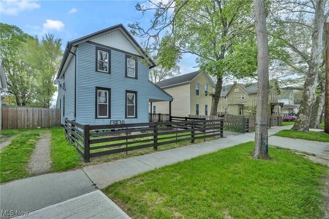 Building Photo - 1812 Brevier Ave