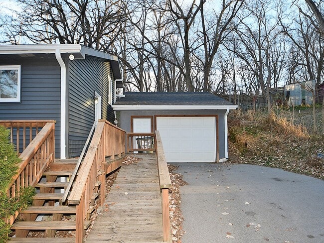 Building Photo - 4640 Washington Ave