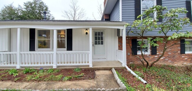 Building Photo - 10534 William Tell Lane