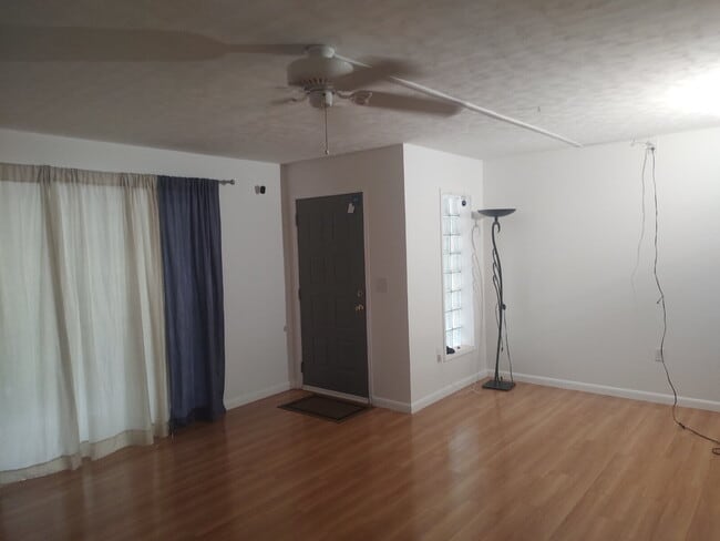Building Photo - "Quite and Peaceful 2-Bed, 2-Bath Condo in...