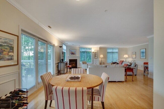 Foto del edificio - 20 Northwood Dr