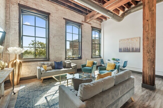Foto del edificio - Paincourt Lofts