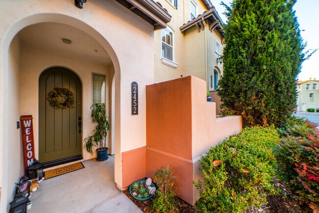 Building Photo - 2452 Longstaff Ct