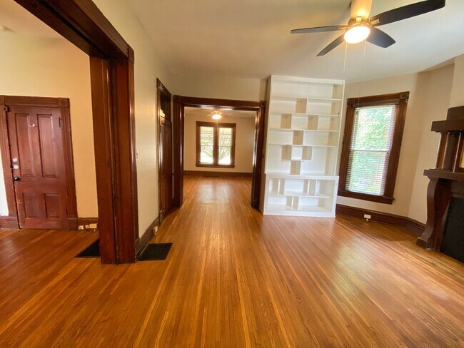 Building Photo - W King Ave 101-101.5 MLR