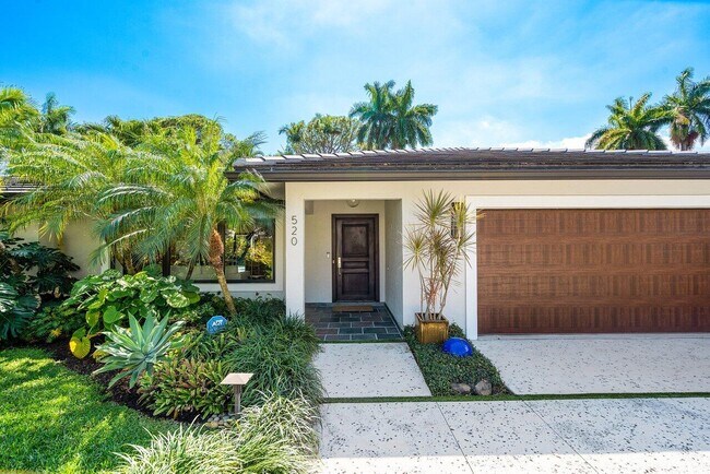 Foto del edificio - 520 Silver Ln