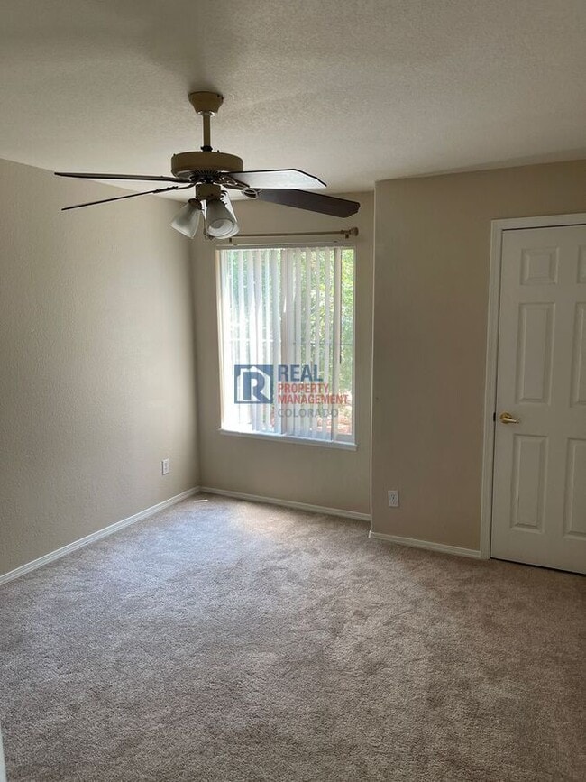 Building Photo - 3890 Strawberry Field Grove