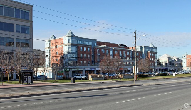 Primary Photo - 7378 Yonge St