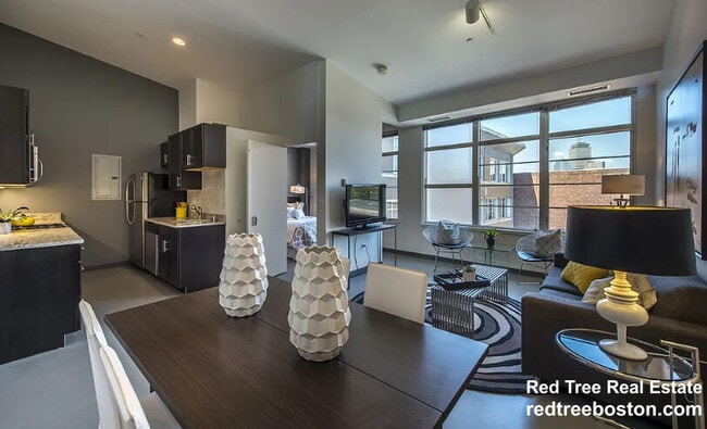 Photo - 160 E Berkeley St Apartment