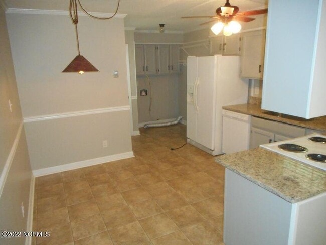 Building Photo - 1209 Logan Ct