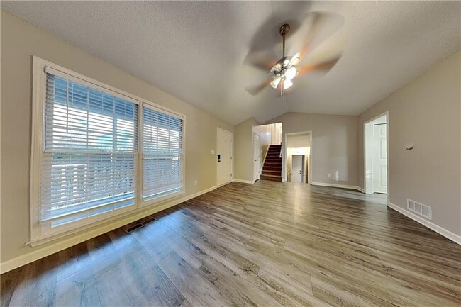 Foto del edificio - 3887 Spring Meadow Dr