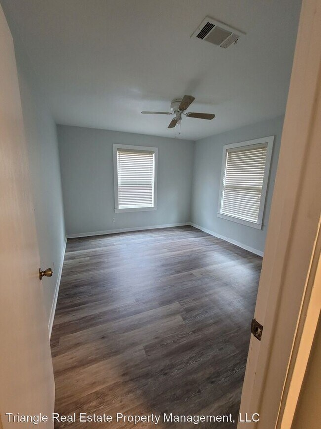Building Photo - 2 br, 1 bath House - 230 Sargent