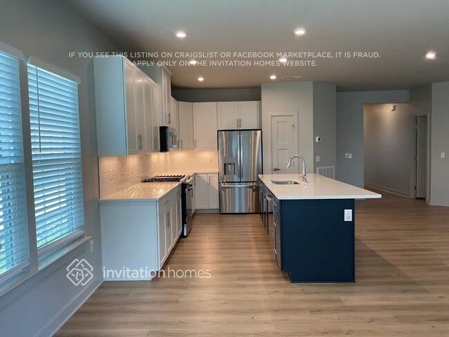 Building Photo - 6550 Palm Warbler Dr
