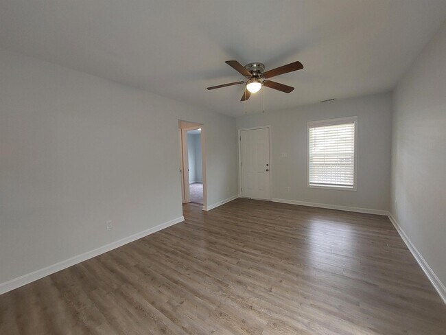 Foto del edificio - 410 E 9th St