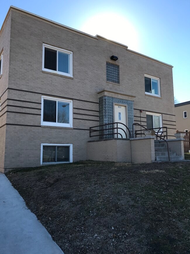 Building Photo - 3815 Cuming St