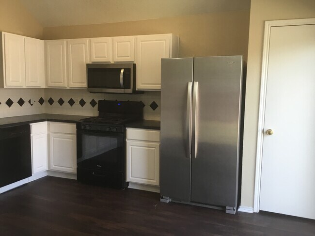 Foto del edificio - 7605 Stanhope Ln