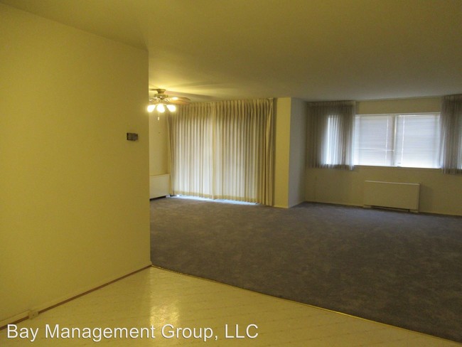 Building Photo - 2 br, 2 bath House - 3737 Clarks Lane #107