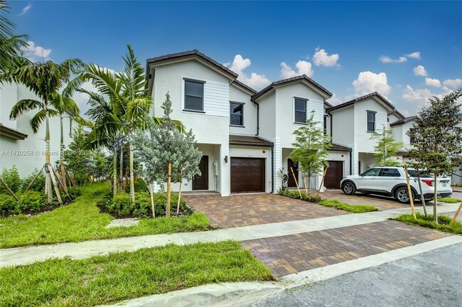 Building Photo - 234 SW 159th Ct