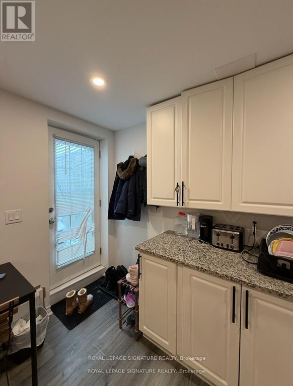 Building Photo - 477 Bessborough Dr