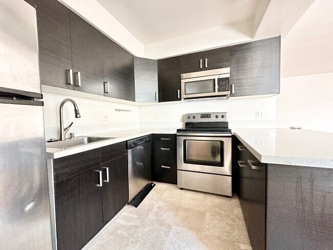 Building Photo - 8919 Harratt St