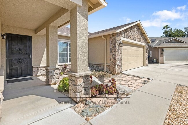 Building Photo - 2756 Sauvignon St