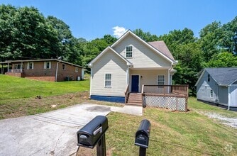 Building Photo - 2271 Sisk St NW