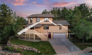 Building Photo - 7530 Delmonico Dr